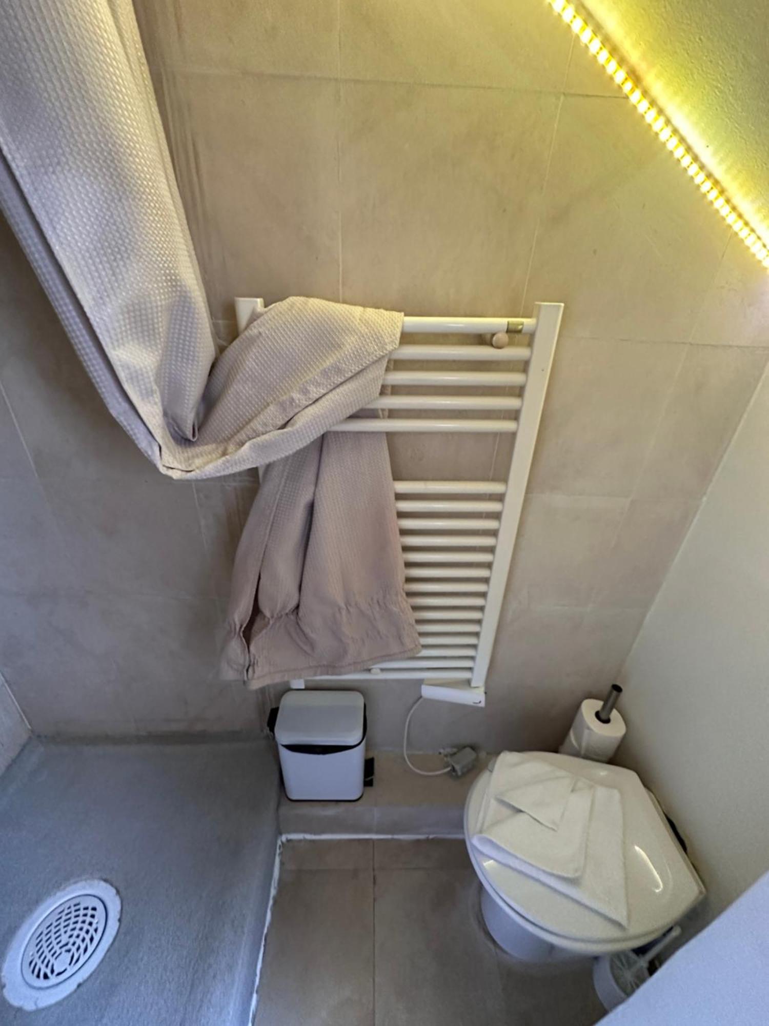 Апартаменти Marais Rooftop Studio - Metro Filles Du Calvaire Париж Екстер'єр фото